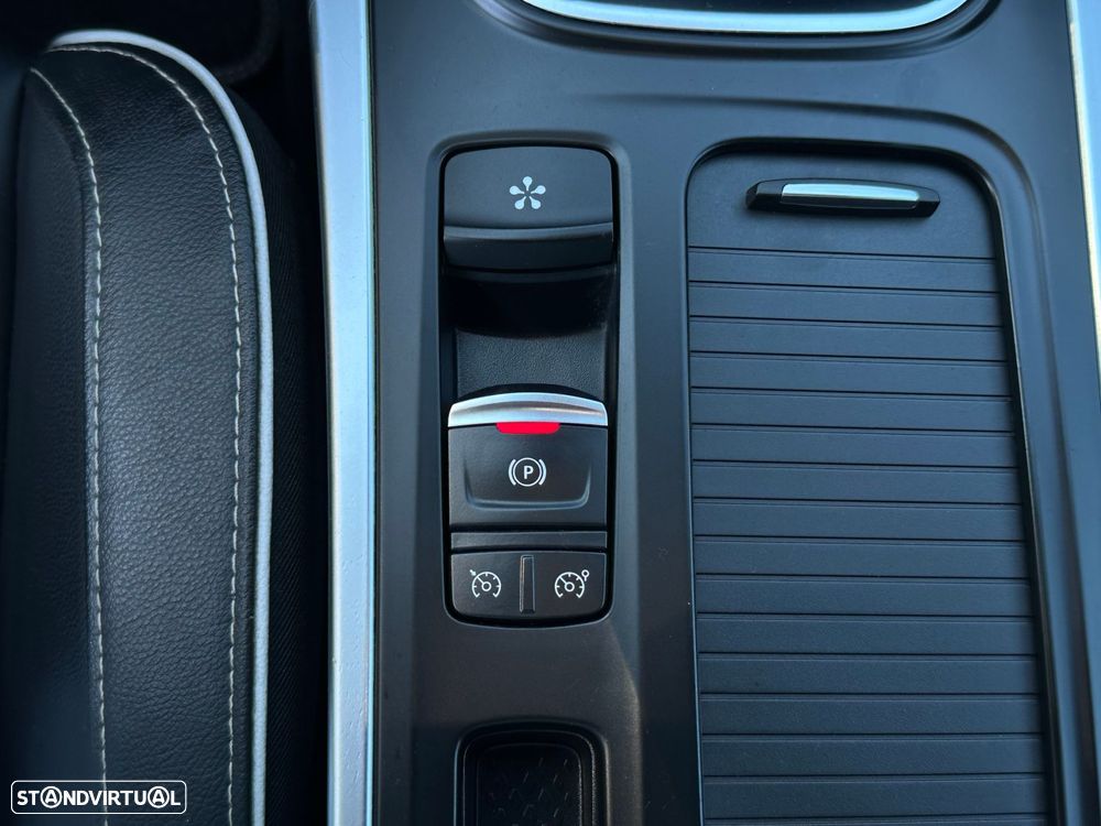Renault Mégane Sport Tourer 1.5 dCi Bose Edition EDC J18 - 11