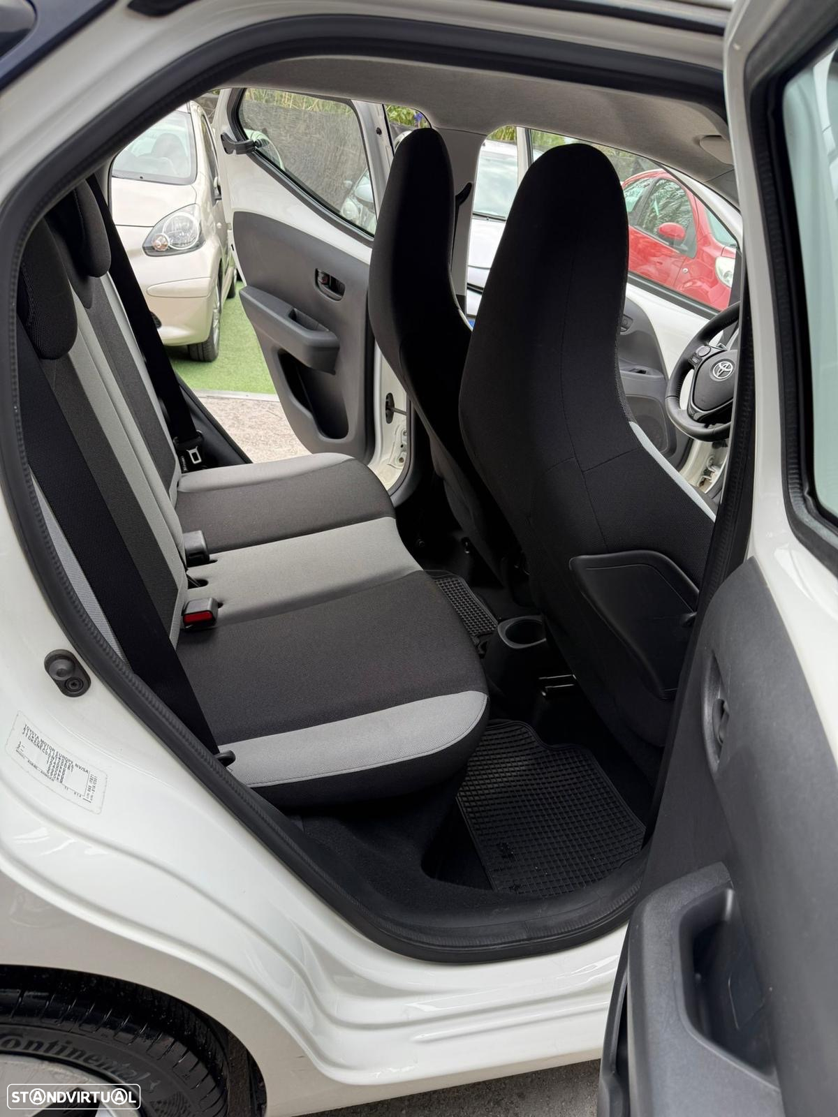 Toyota Aygo 1.0 X-Play+AC+X-Touch - 12
