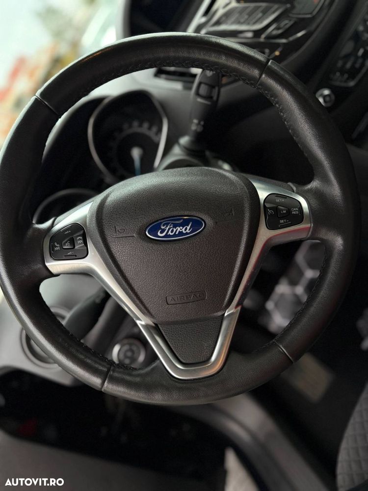 Ford Tourneo Courier 1.0 EcoBoost Titanium - 16