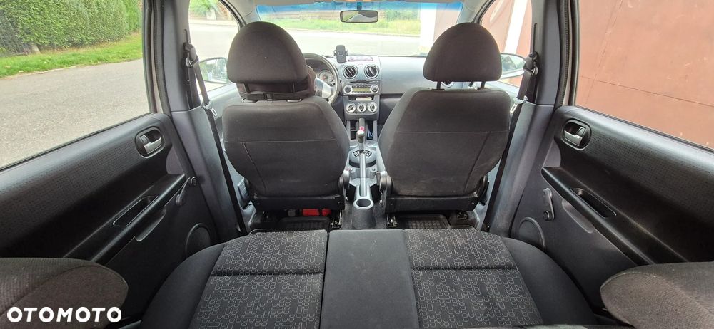 Mitsubishi Colt - 6