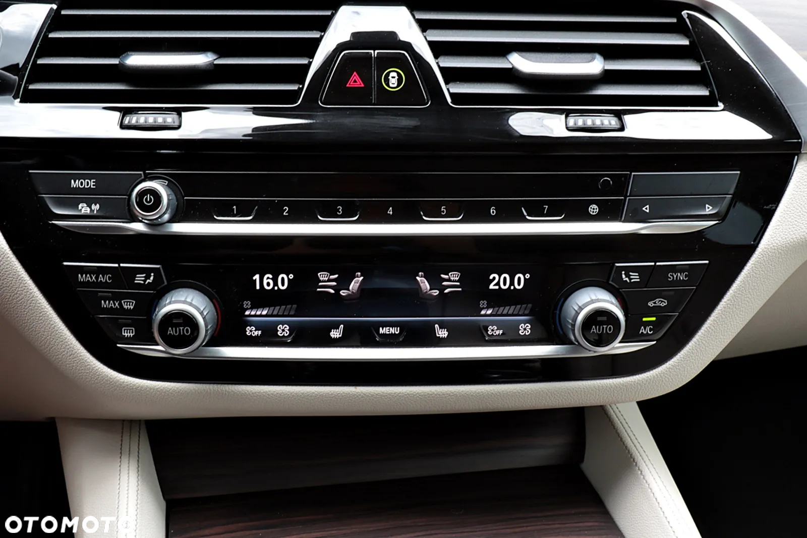 BMW Seria 5 530i GPF Luxury Line - 28