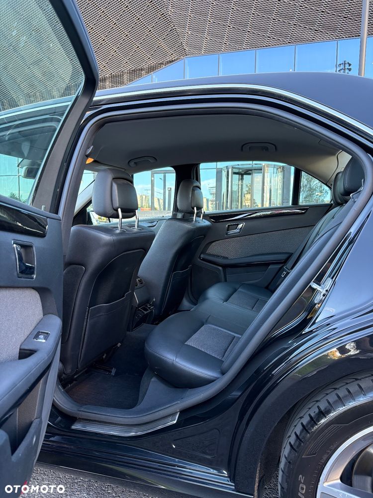 Mercedes-Benz Klasa E 250 CDI 4-Matic BlueEff Avantgarde - 14