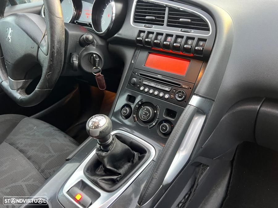 Peugeot 3008 1.6 HDi Executive - 8