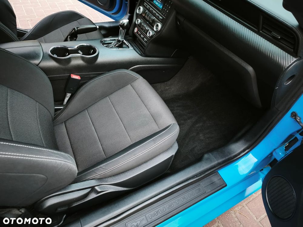 Ford Mustang 3.7 V6 - 11