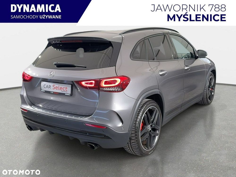 Mercedes-Benz GLA - 8