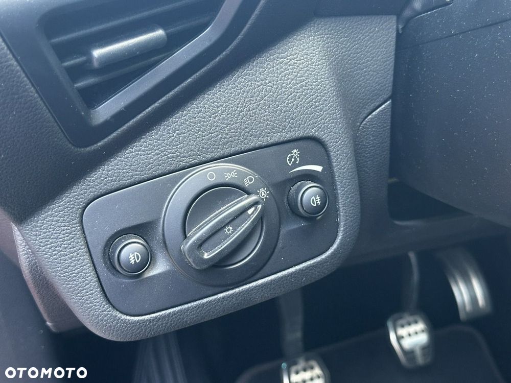 Ford Kuga - 13