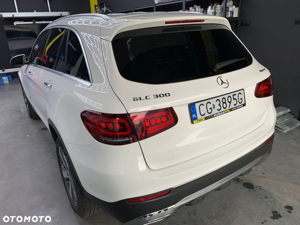 Mercedes-Benz GLC ver-300-4matic-9g--tronic-edition-avantgarde - 11