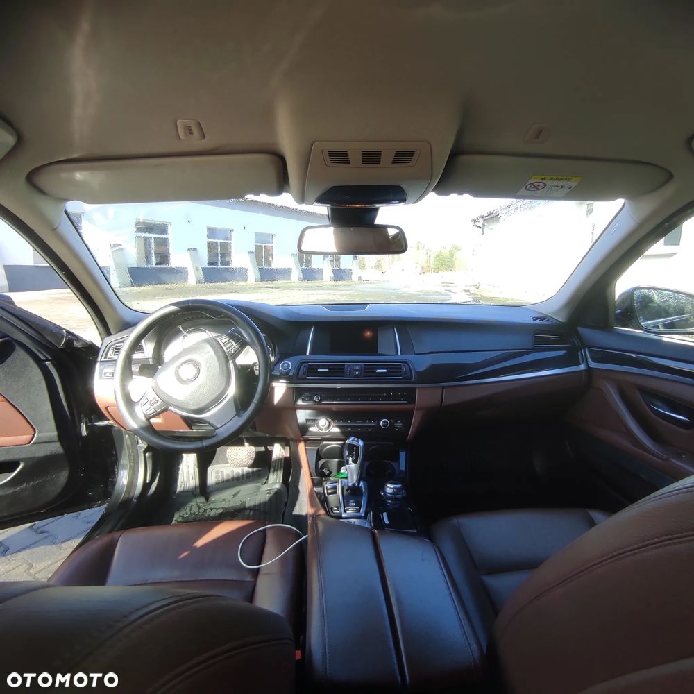 BMW Seria 5 520d Luxury Line - 8
