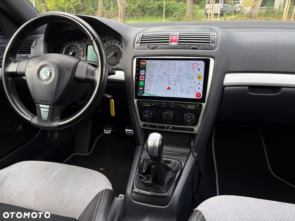 Skoda Octavia 2.0 TDI CR DPF RS - 6