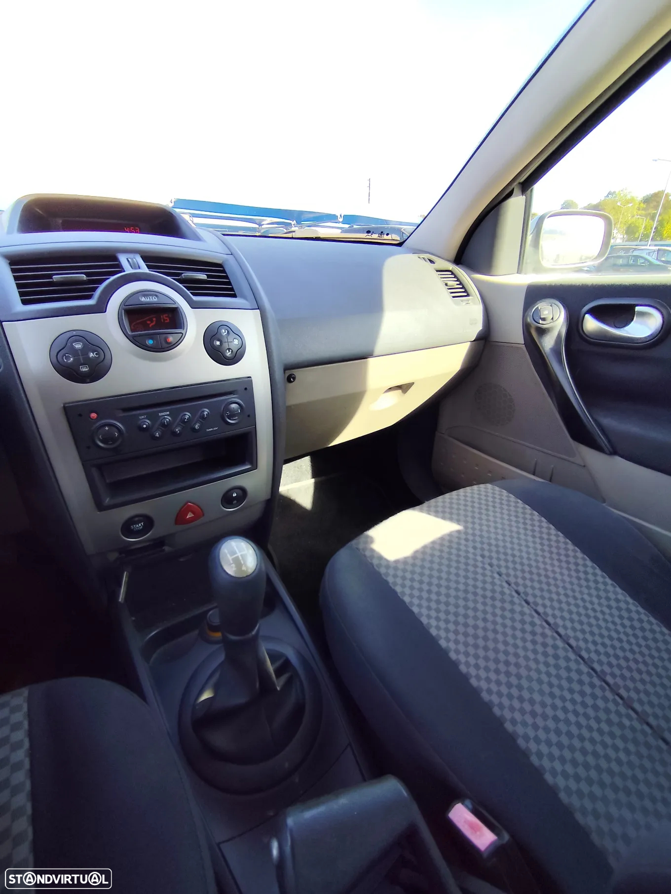 Renault Mégane Break 1.5 dCi C Dynamique - 9