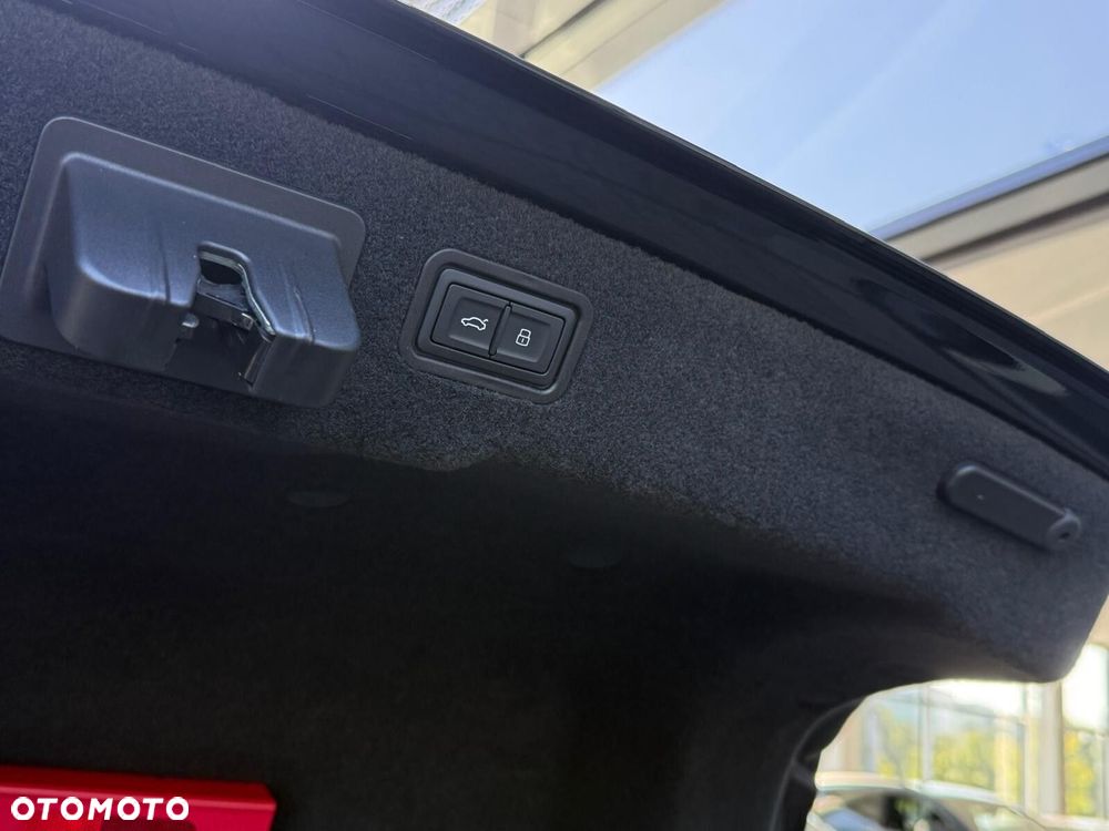 Audi S8 TFSI mHEV Quattro Tiptr - 16