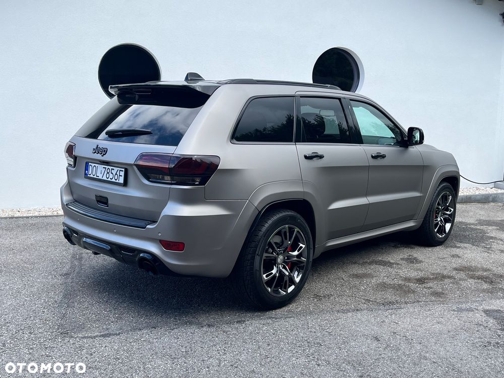 Jeep Grand Cherokee SRT - 4