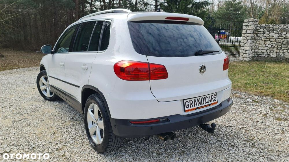 Volkswagen Tiguan 2.0 TDI DPF 4Motion BlueMotion Technology DSG Exclusive - 4