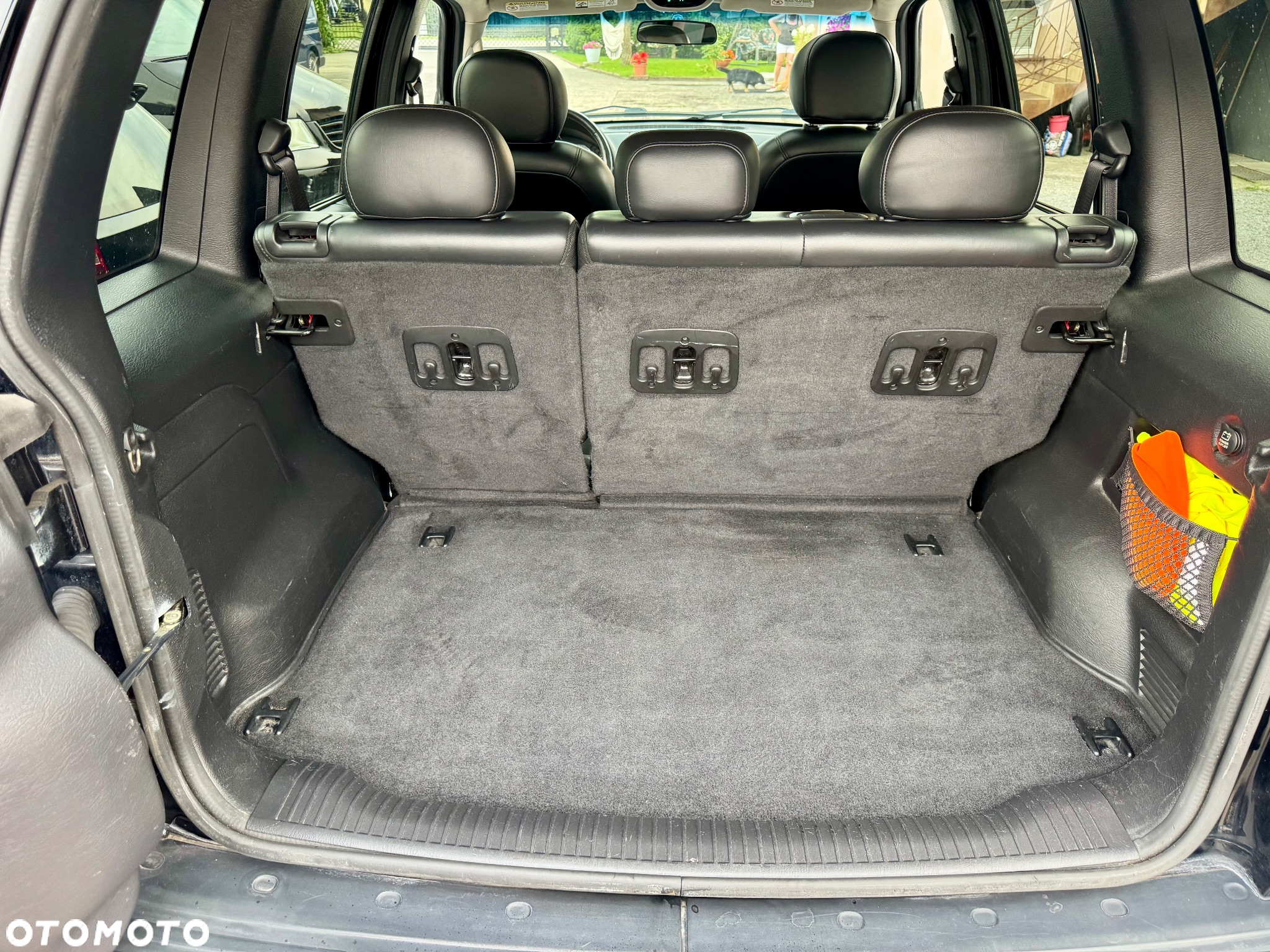Jeep Cherokee 3.7L Limited - 18