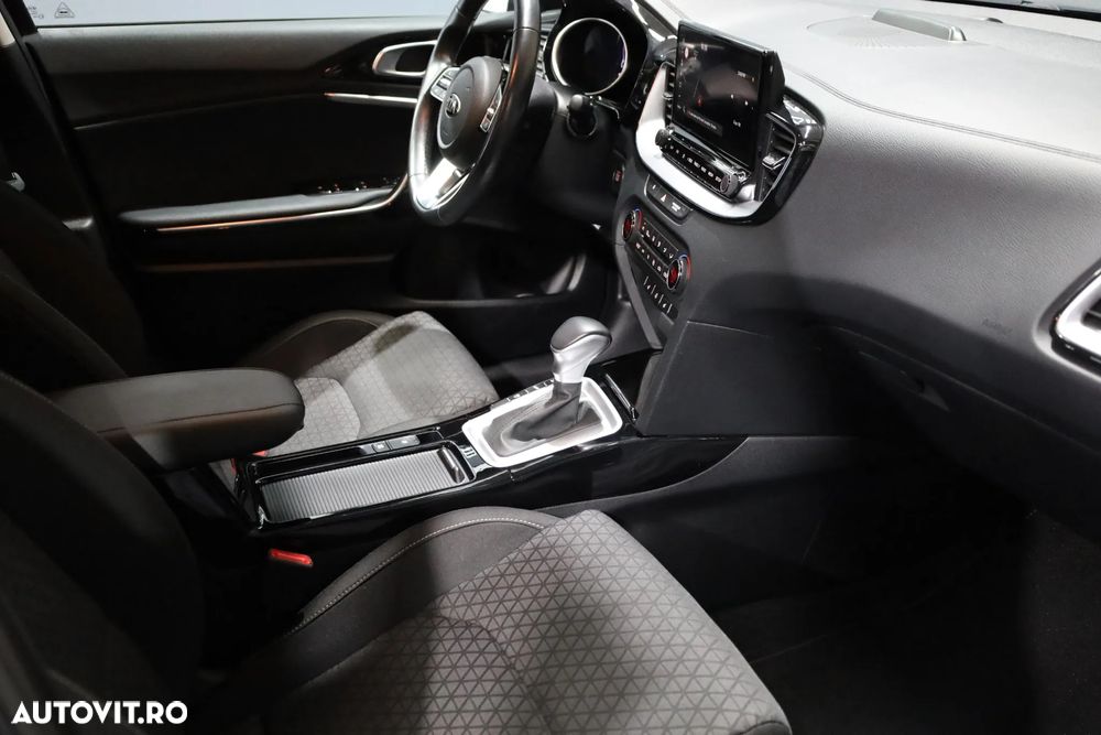 Kia Ceed ver-sw-1-6-gdi-dct-opf-plug--in--hybrid-vision - 15