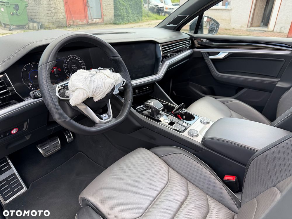 Volkswagen Touareg 3.0 V6 TDI SCR 4Motion Automatik R-Line - 17