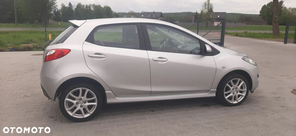 Mazda 2 - 25