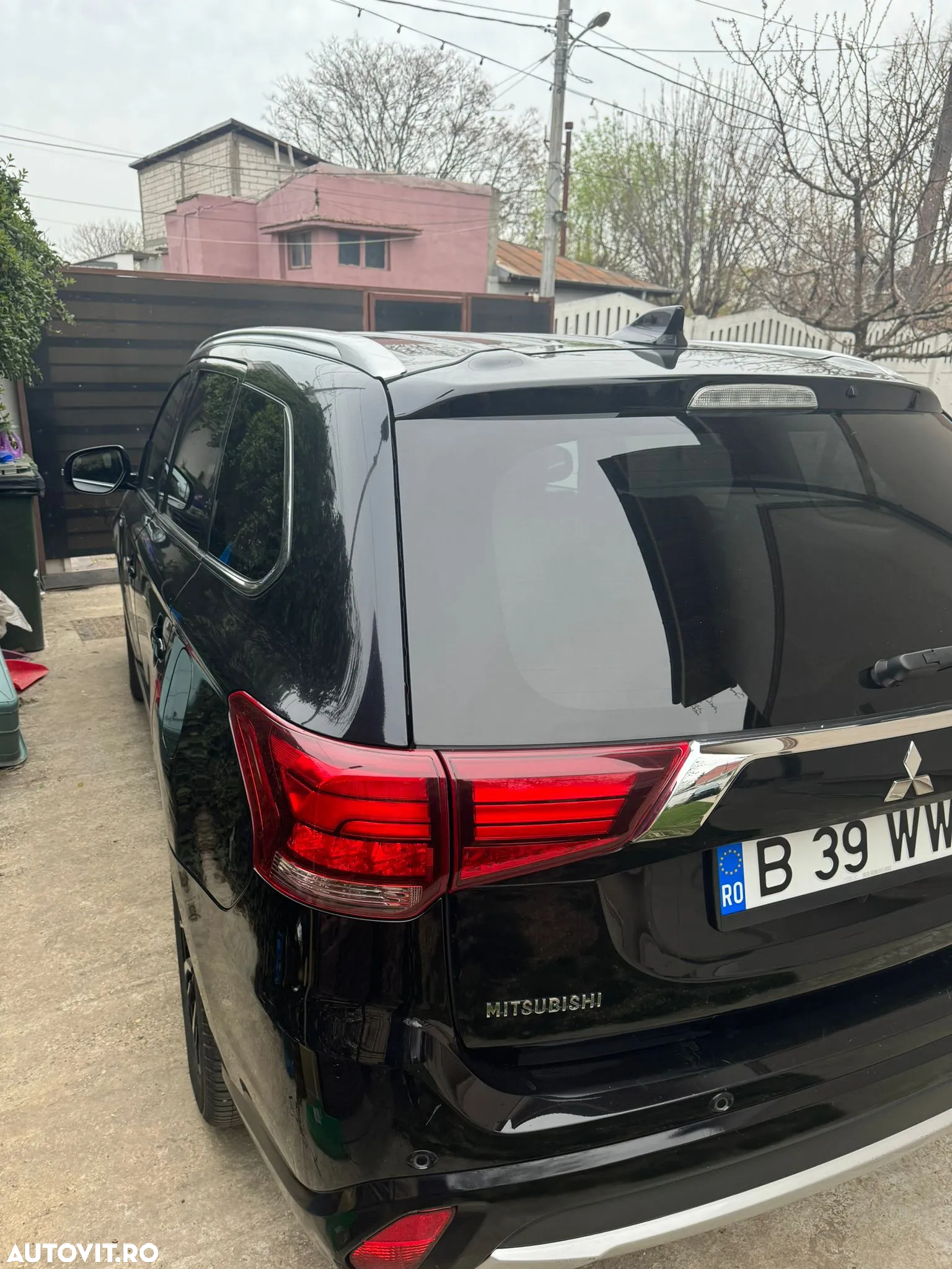 Mitsubishi Outlander - 5