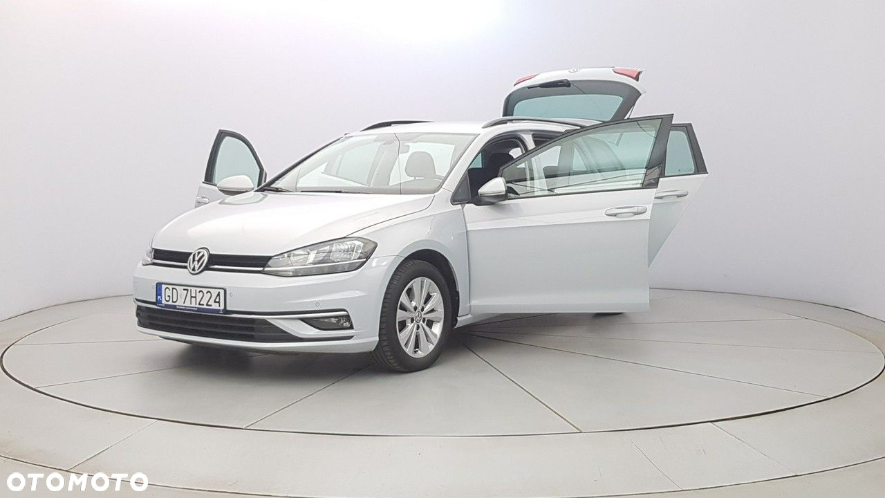 Volkswagen Golf - 10