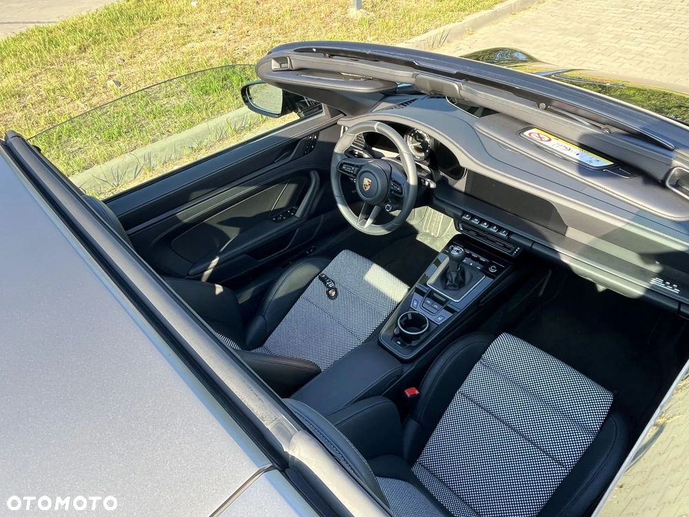 Porsche 911 - 16