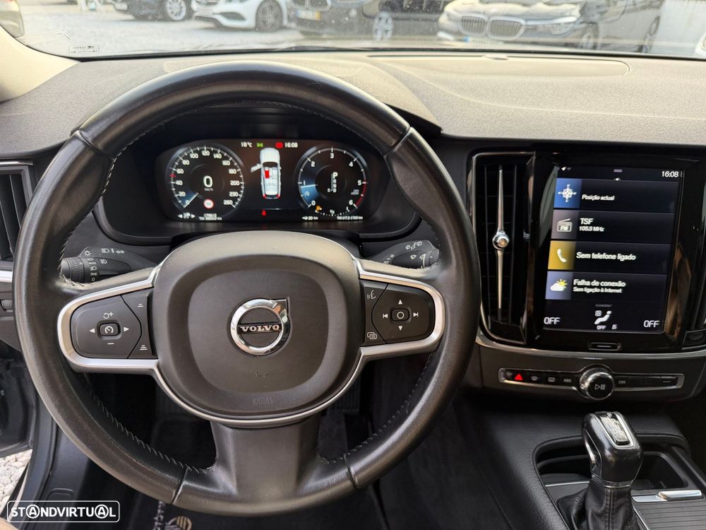 Volvo V90 2.0 D4 Momentum Geartronic - 28