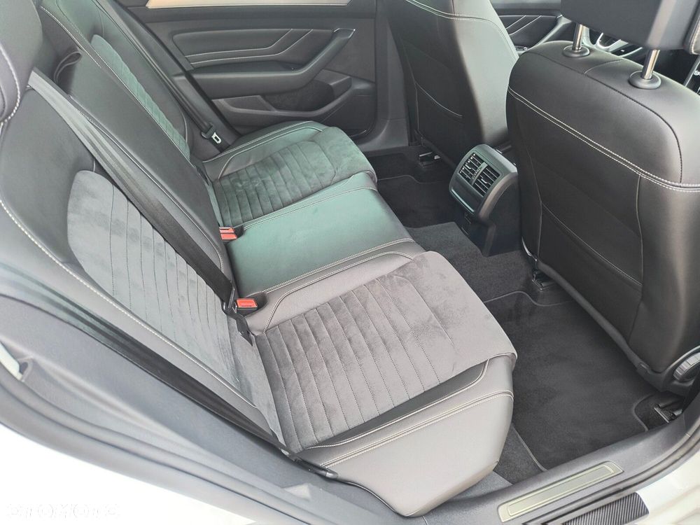 Volkswagen Passat - 17