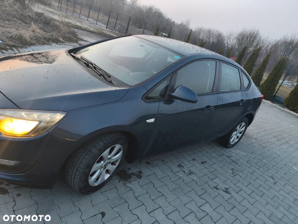 Opel Astra - 11