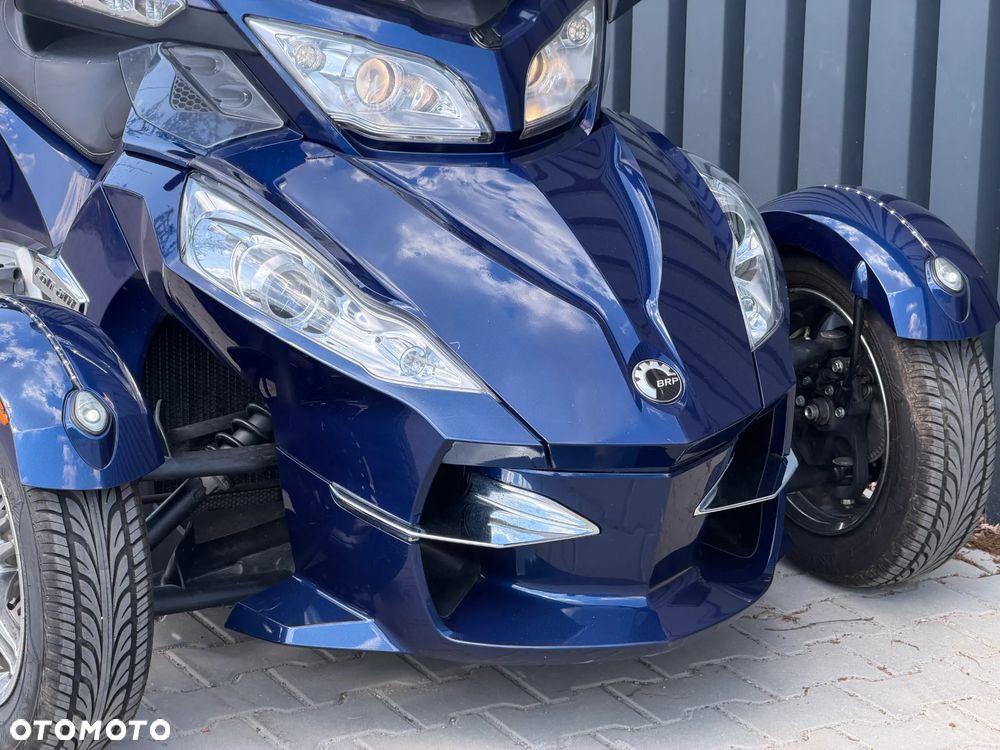 Can-Am Spyder - 20