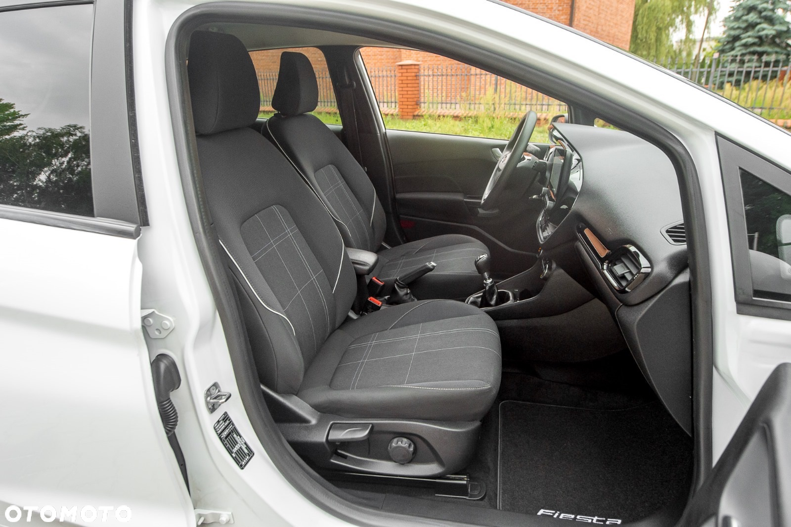 Ford Fiesta 1.0 EcoBoost S&S TITANIUM - 35