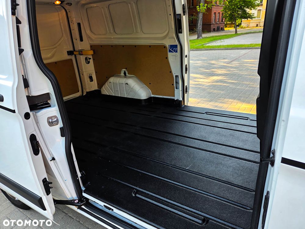 Ford TRANSIT CUSTOM - 11