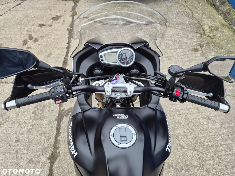 Triumph Tiger - 16