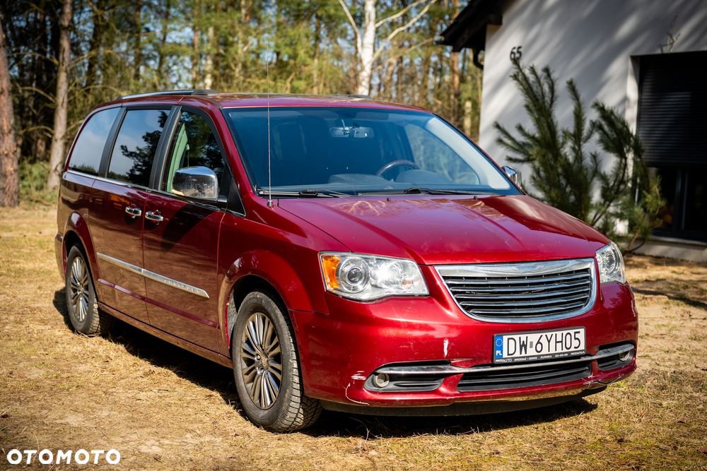 Chrysler Town & Country 3.6 Limited - 1