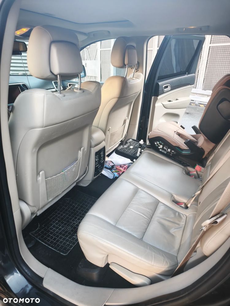 Jeep Grand Cherokee - 10