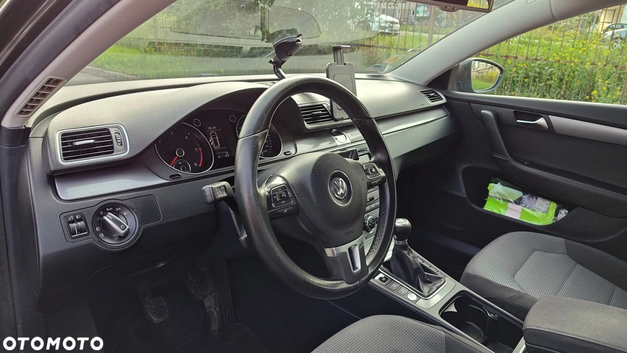 Volkswagen Passat 2.0 TDI DPF Comfortline - 20