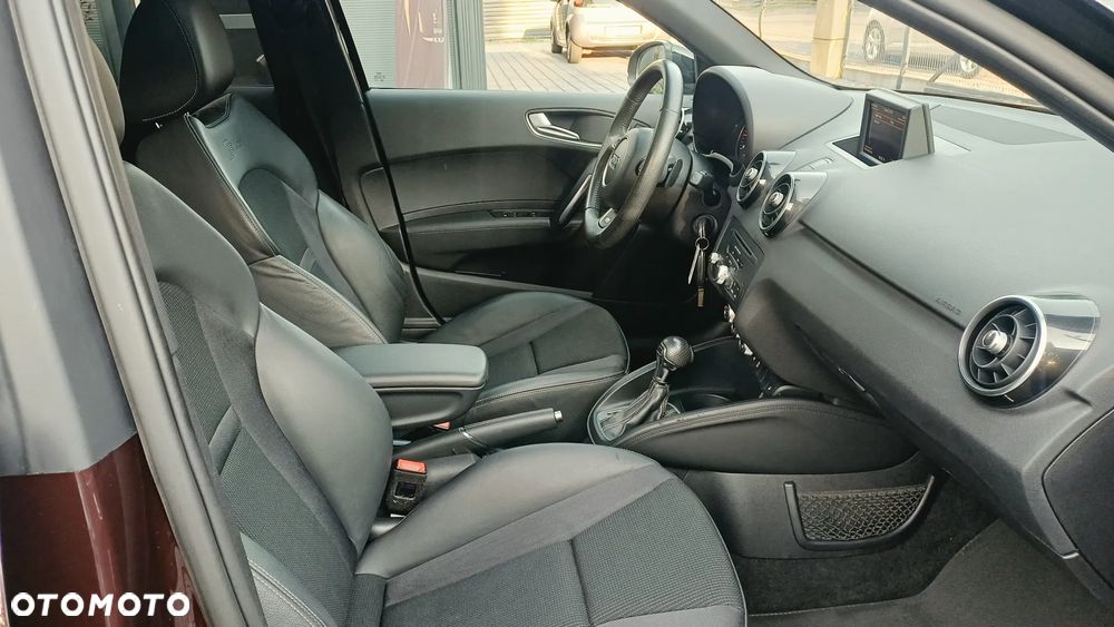 Audi A1 Sportback 1.6 TDI S tronic S line Sportpaket - 12
