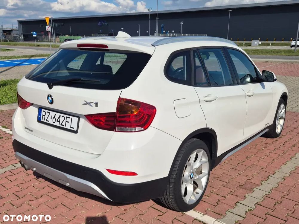 BMW X1 xDrive28i xLine - 3