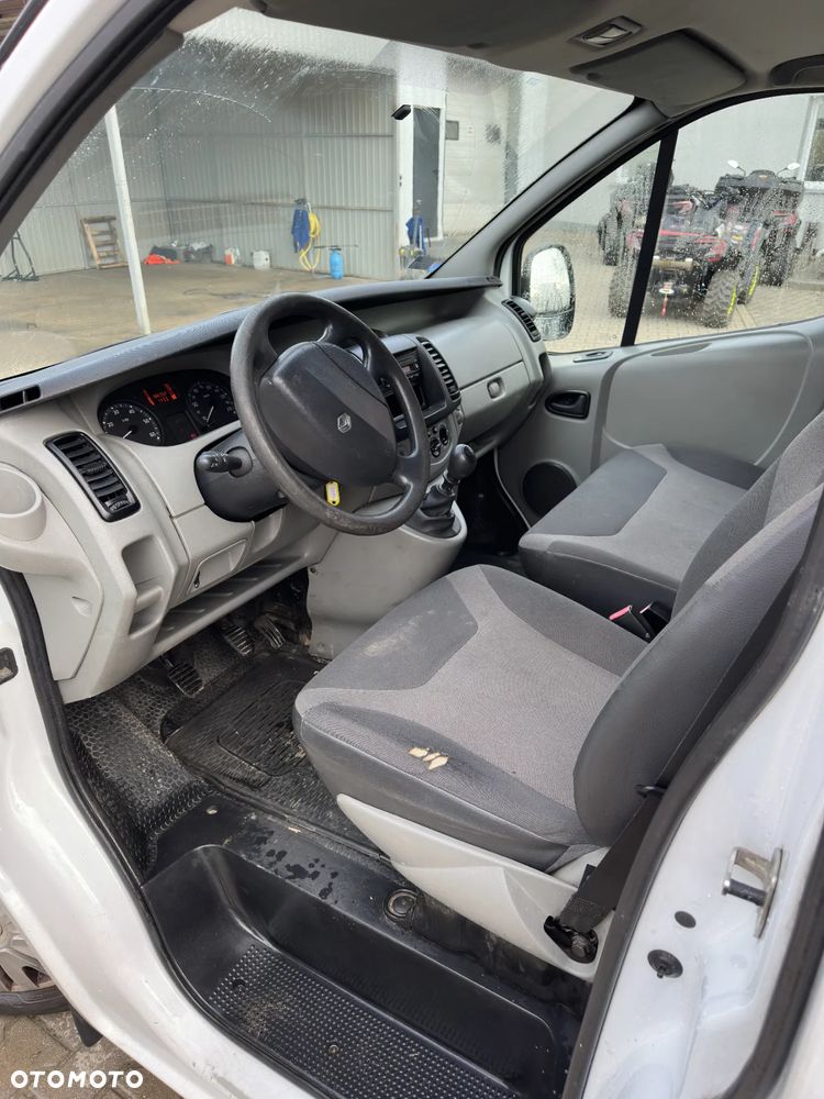 Renault TRAFIC - 8
