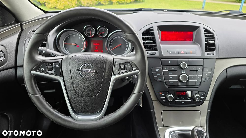 Opel Insignia - 14