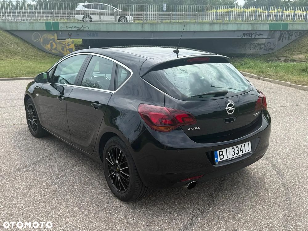 Opel Astra 1.6 T Sport - 9
