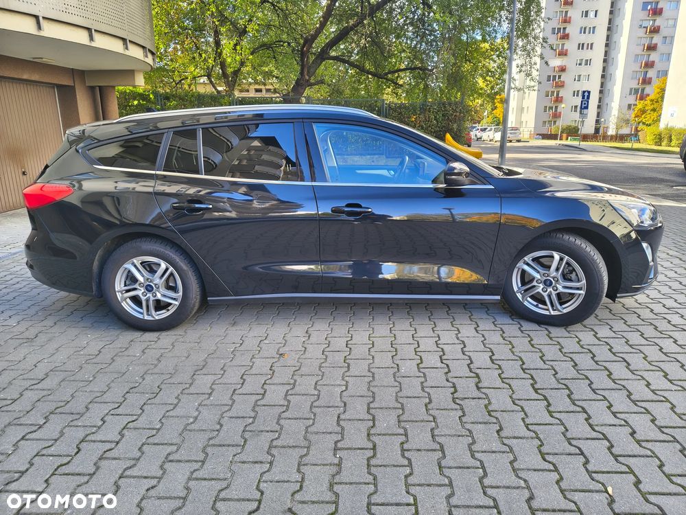 Ford Focus 1.0 EcoBoost mHEV Connected - 34