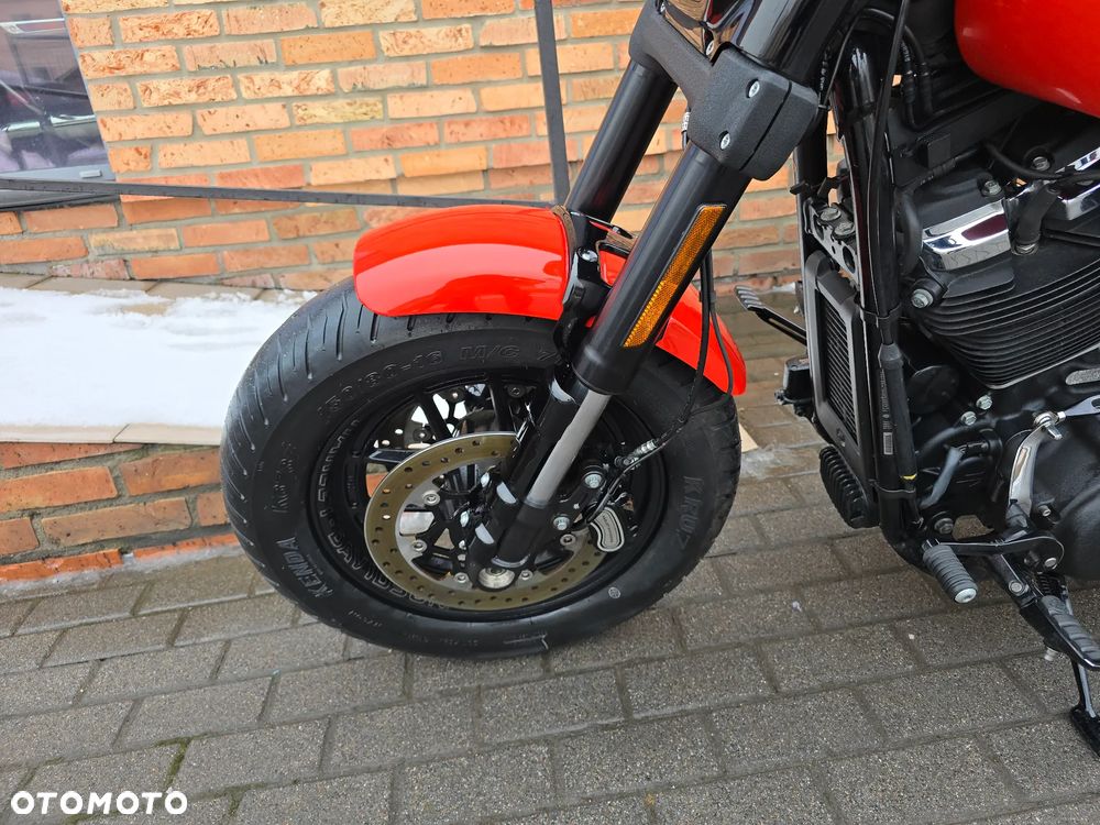 Harley-Davidson Dyna Fat Bob - 22