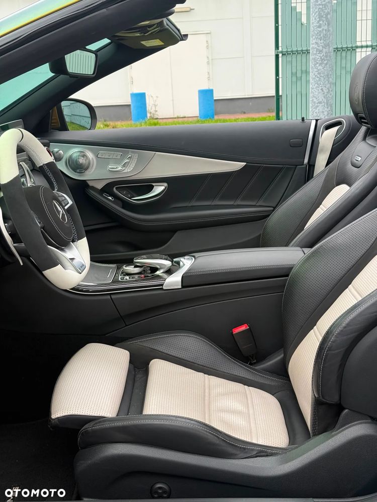 Mercedes-Benz Klasa C AMG 63 S AMG Speedshift 7G-MCT - 27