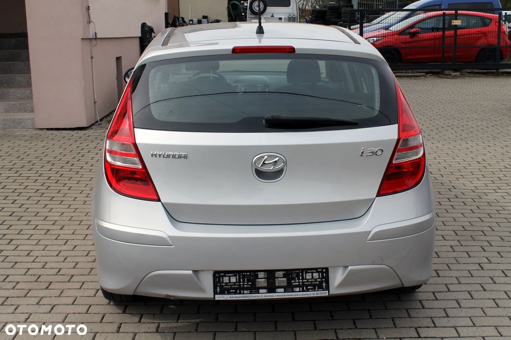 Hyundai i30 1.4 Blue Comfort - 9