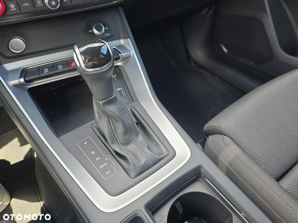 Audi Q3 35 TFSI S tronic - 14