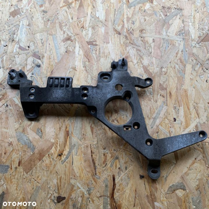 WSPORNIKI ALUMINIOWE LAMPY LEWY I PRAWY ACTROS MP4 - 3