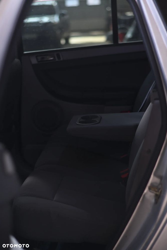 Chrysler Pacifica - 17