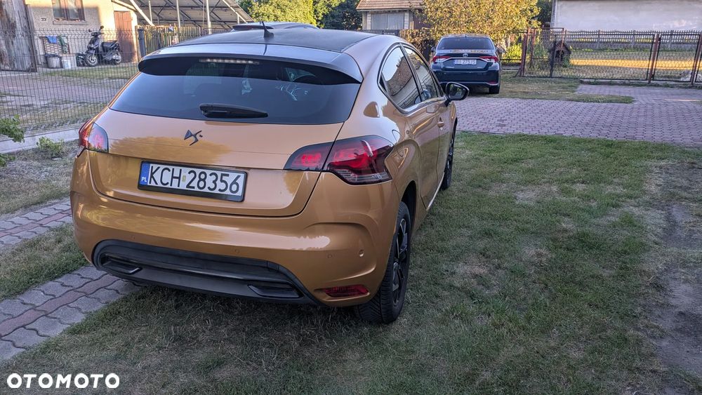 Citroën DS4 1.6 HDi SoChic - 4