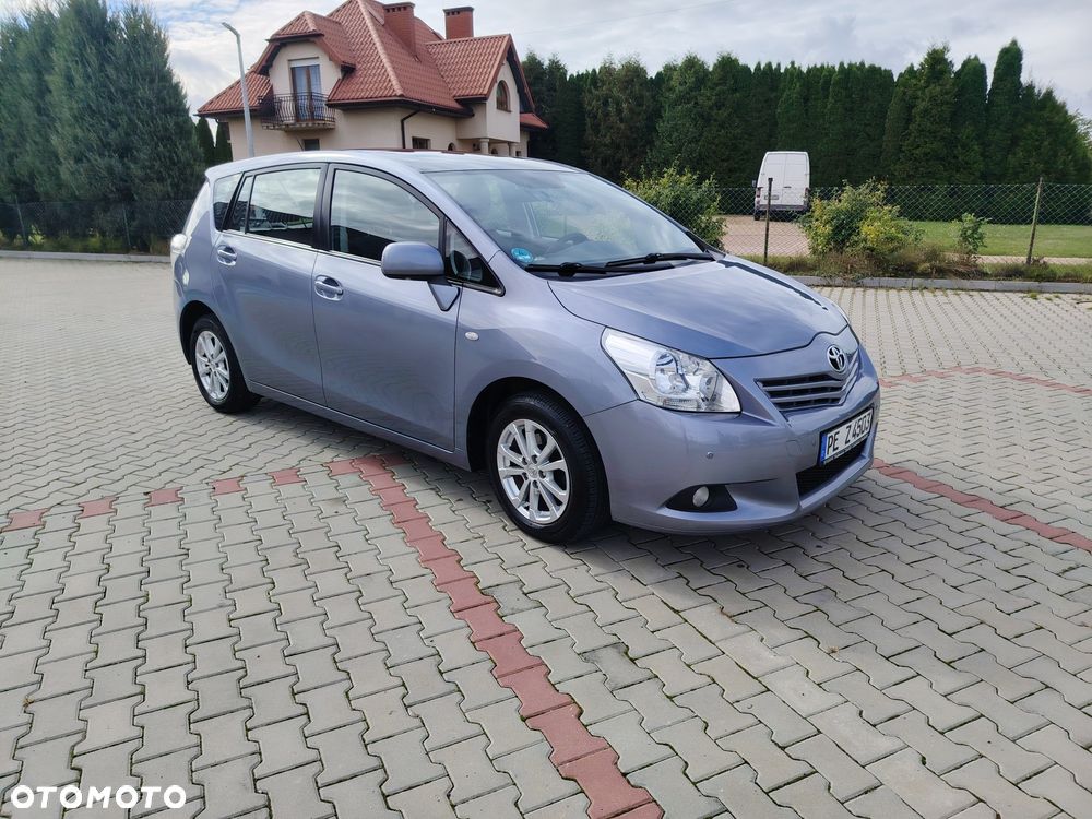 Toyota Verso - 3