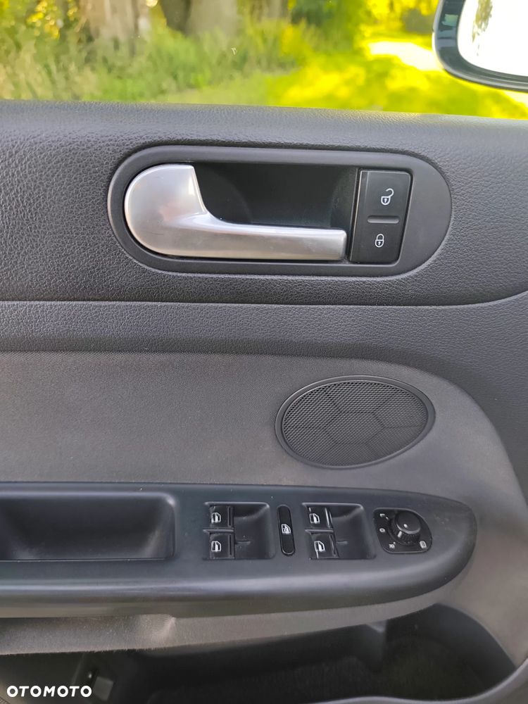 Volkswagen Golf 1.9 TDI Sportline - 5