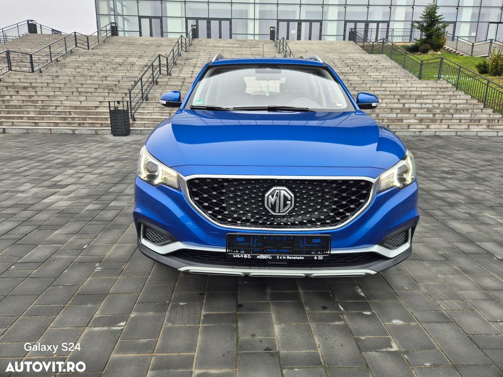 MG ZS EV Luxury - 1